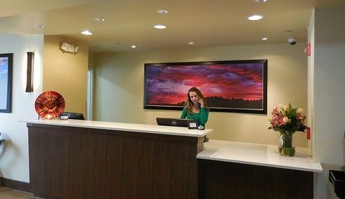 Ledgestone Hotel 3*